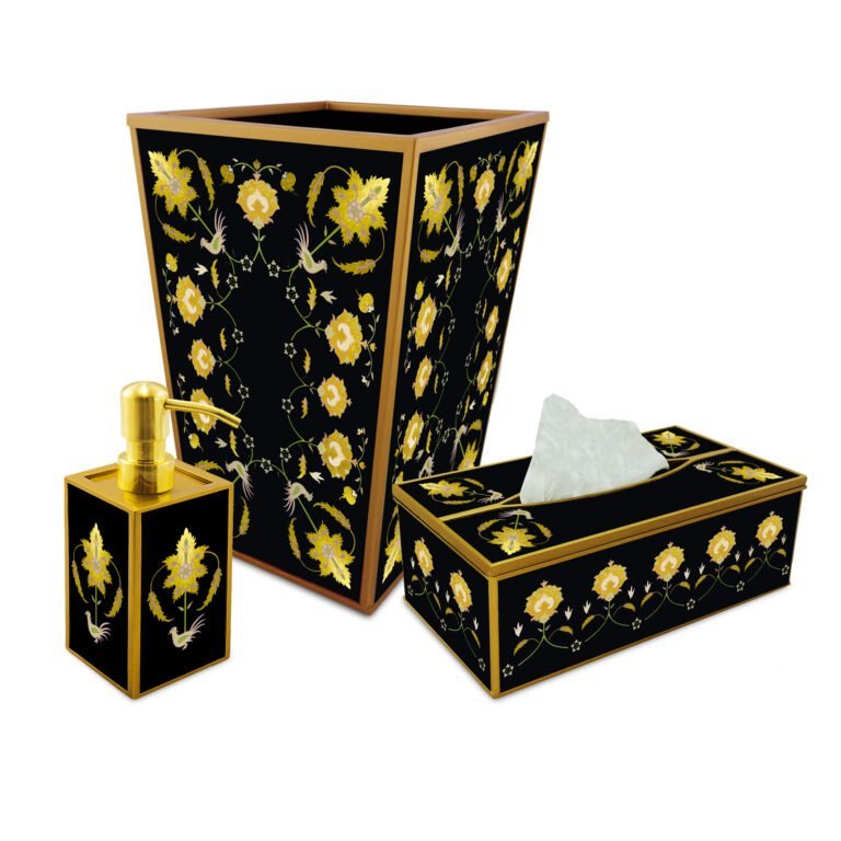 Bath set - Gold leaves with black background